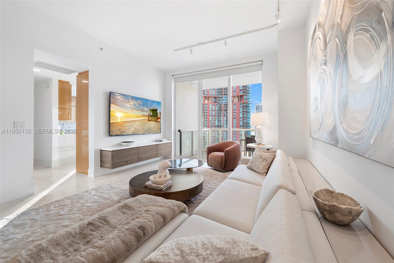 CONTINUUM ON SOUTH BEACH - Residential