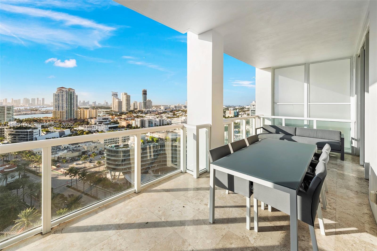 CONTINUUM ON SOUTH BEACH - Residential