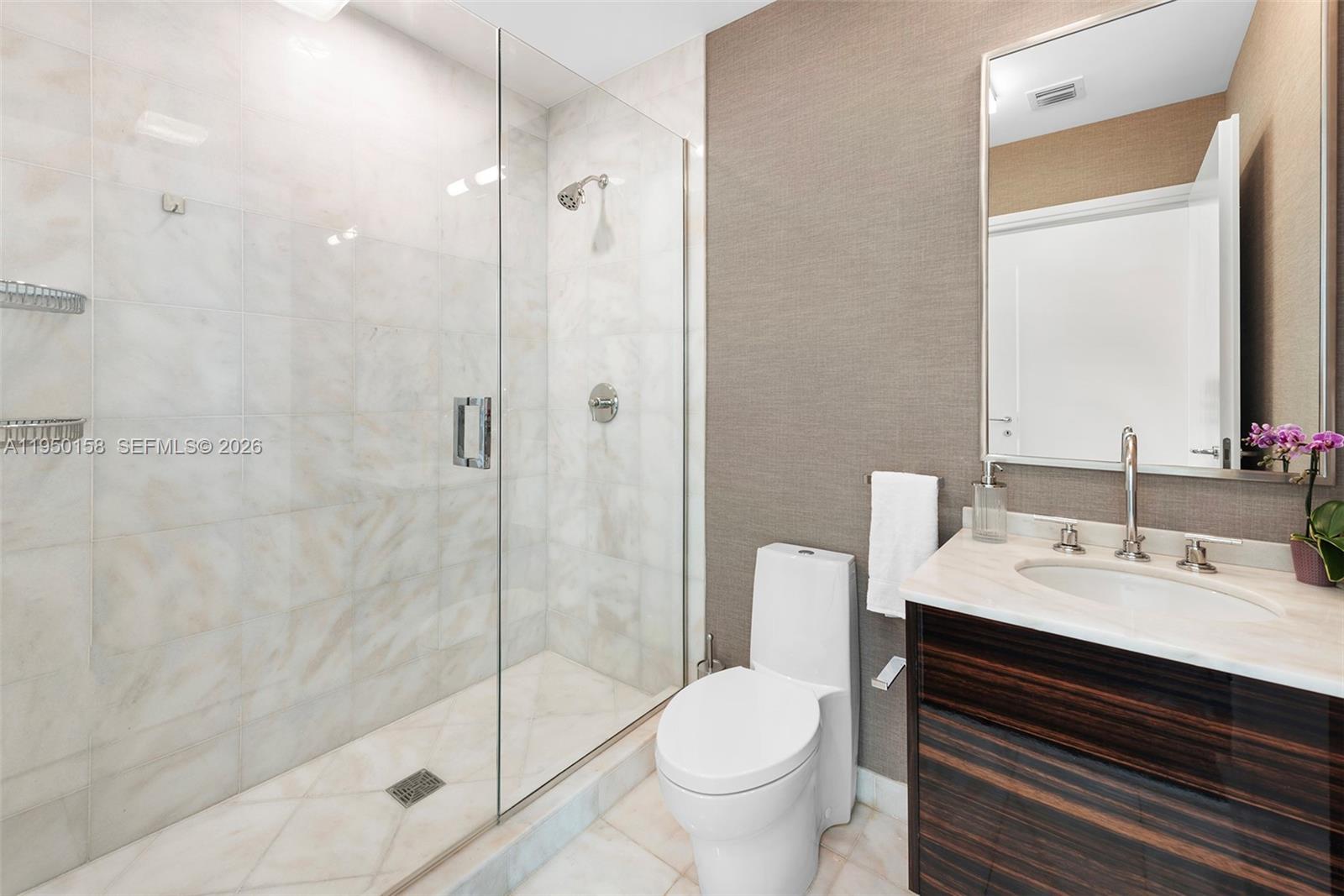 CONTINUUM ON SOUTH BEACH - Residential