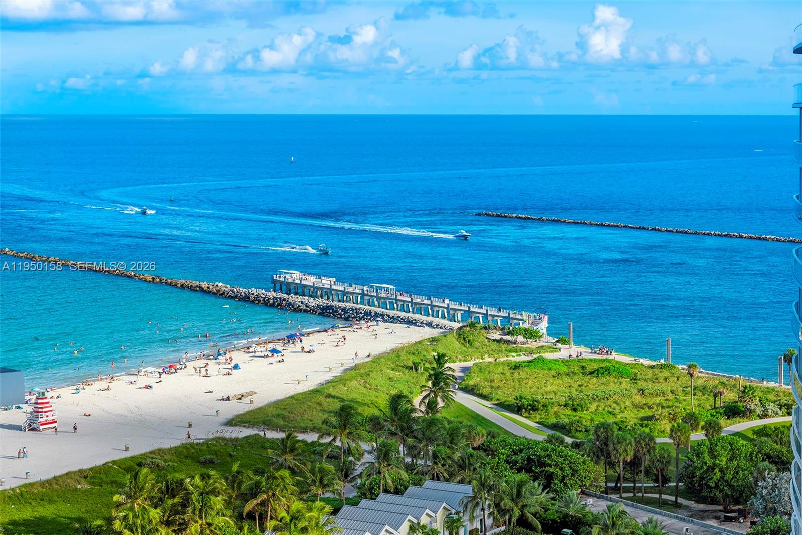 CONTINUUM ON SOUTH BEACH - Residential