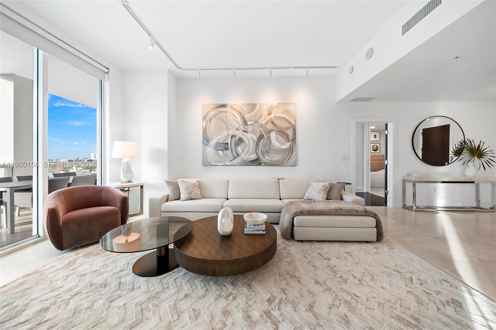 CONTINUUM ON SOUTH BEACH - Residential