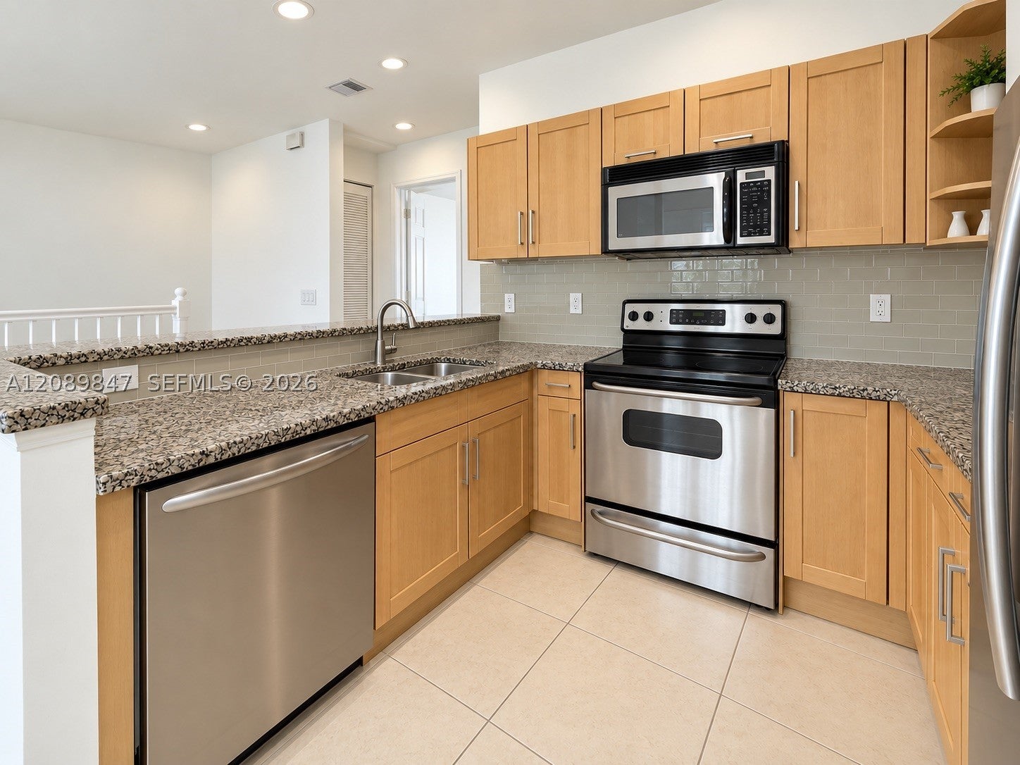 2312 NE 2nd St 2312