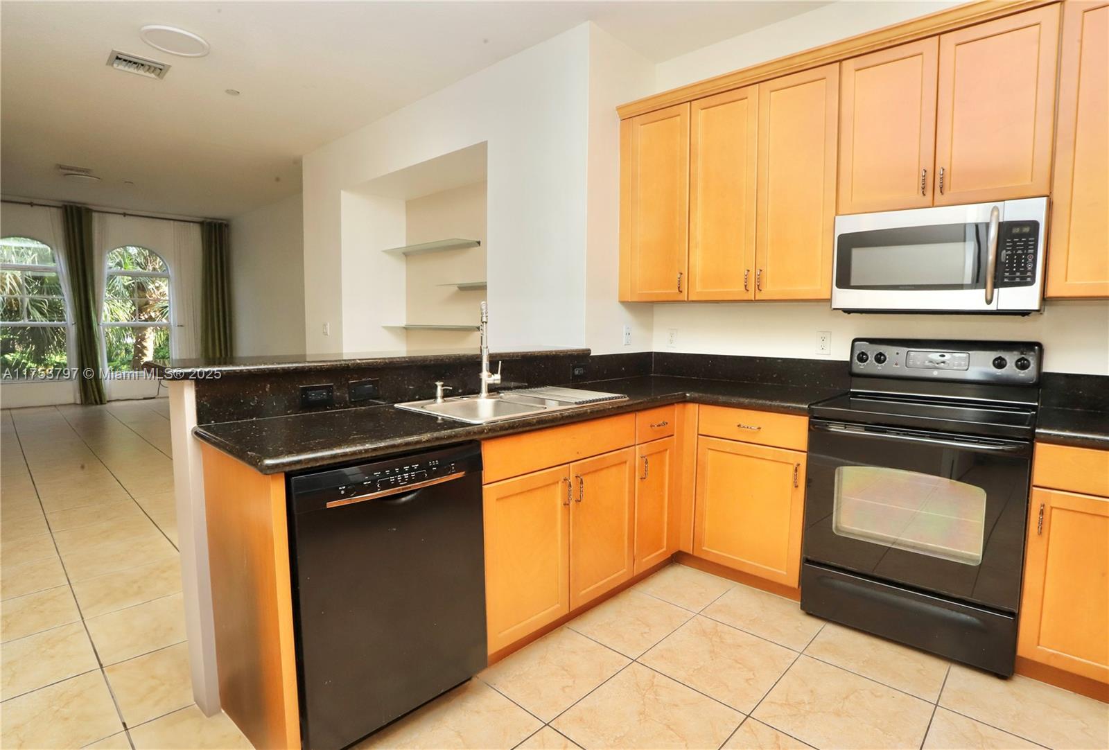 VILLA MEDICI CONDO - Residential