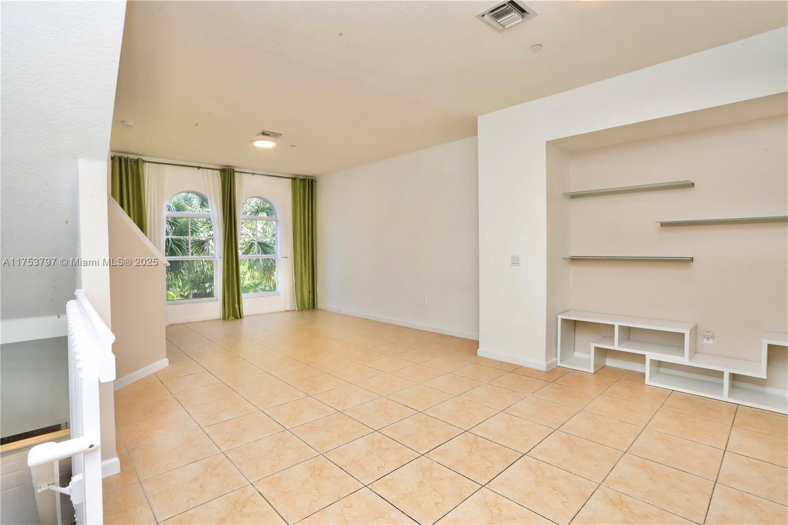 VILLA MEDICI CONDO - Residential