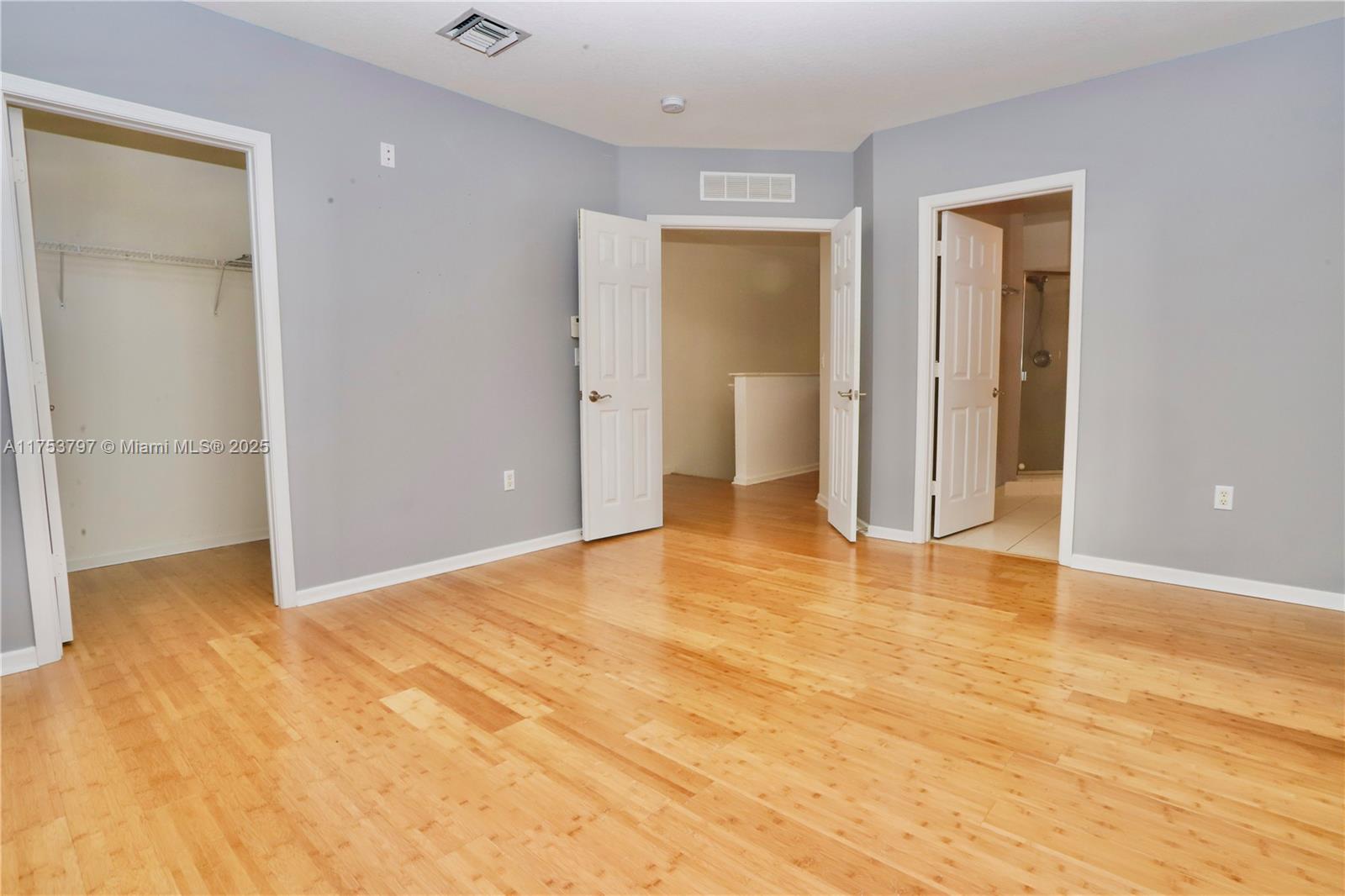 VILLA MEDICI CONDO - Residential