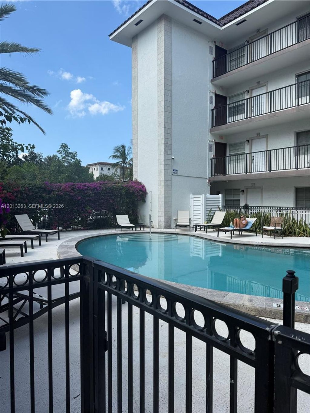 Photo of 924 SE 2nd St #14, Fort Lauderdale, FL 33301 (MLS # A12013263)