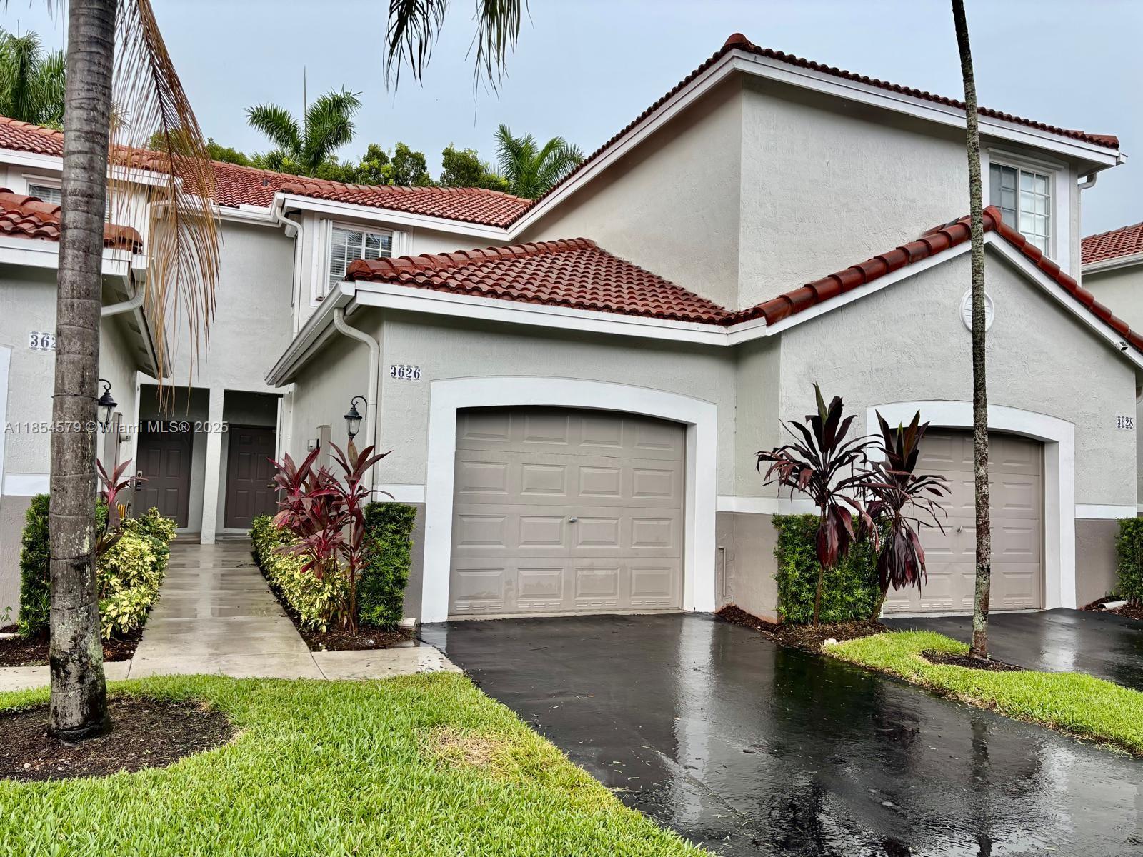 Located in the exclusive San Simeon community, this stunning townhouse blends comfort and modern style in a family-friendly neighborhood. Featuring 2 spacious bedrooms, 2.5 bathrooms, fully renovated with high-end finishes, kitchen with Calacatta quartz countertops, and brand-new appliances. Private patio with indirect lake view. Includes 2 parking spaces (one covered) + guest parking. Community pool, kids’ play area, and security in a city known for top-rated schools. Easy access to major highways. Move-in ready.