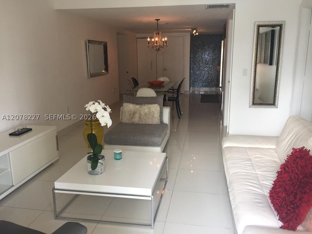 485 Brickell Ave 1811
