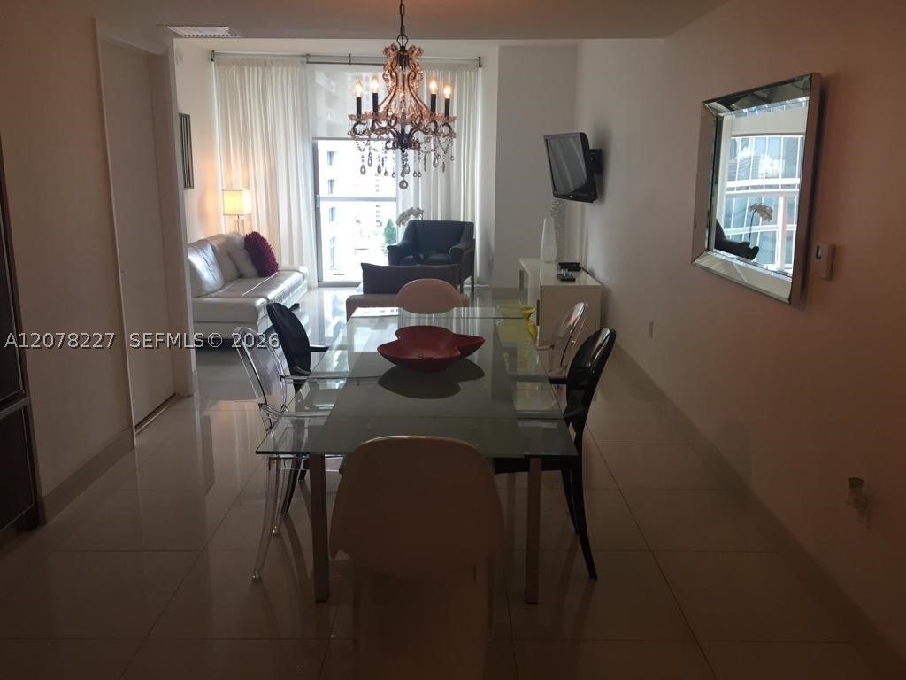 485 Brickell Ave 1811