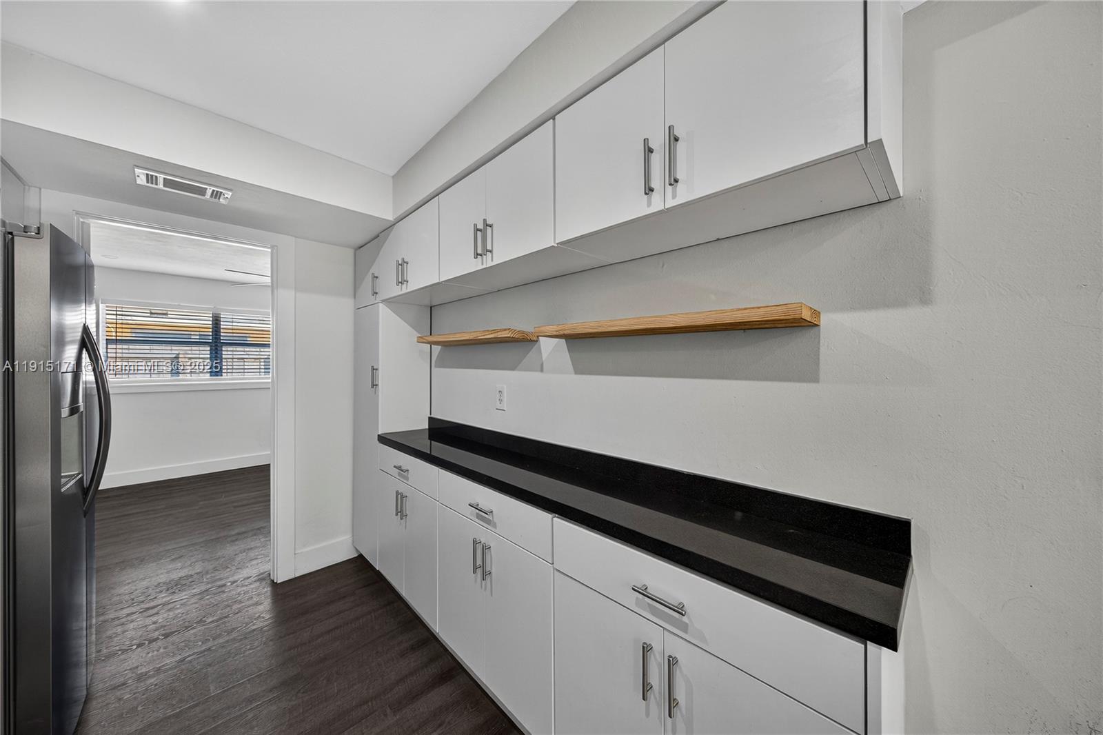 17TH TERRACE CONDOMINIUM - Residential Lease