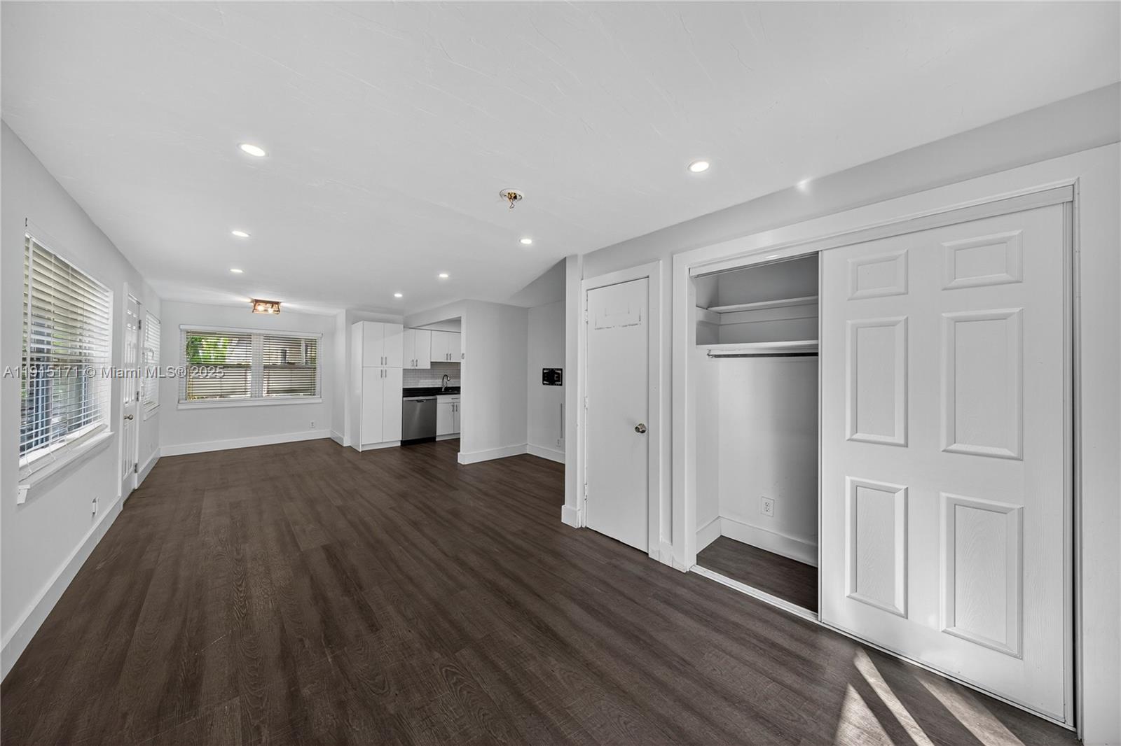 17TH TERRACE CONDOMINIUM - Residential Lease