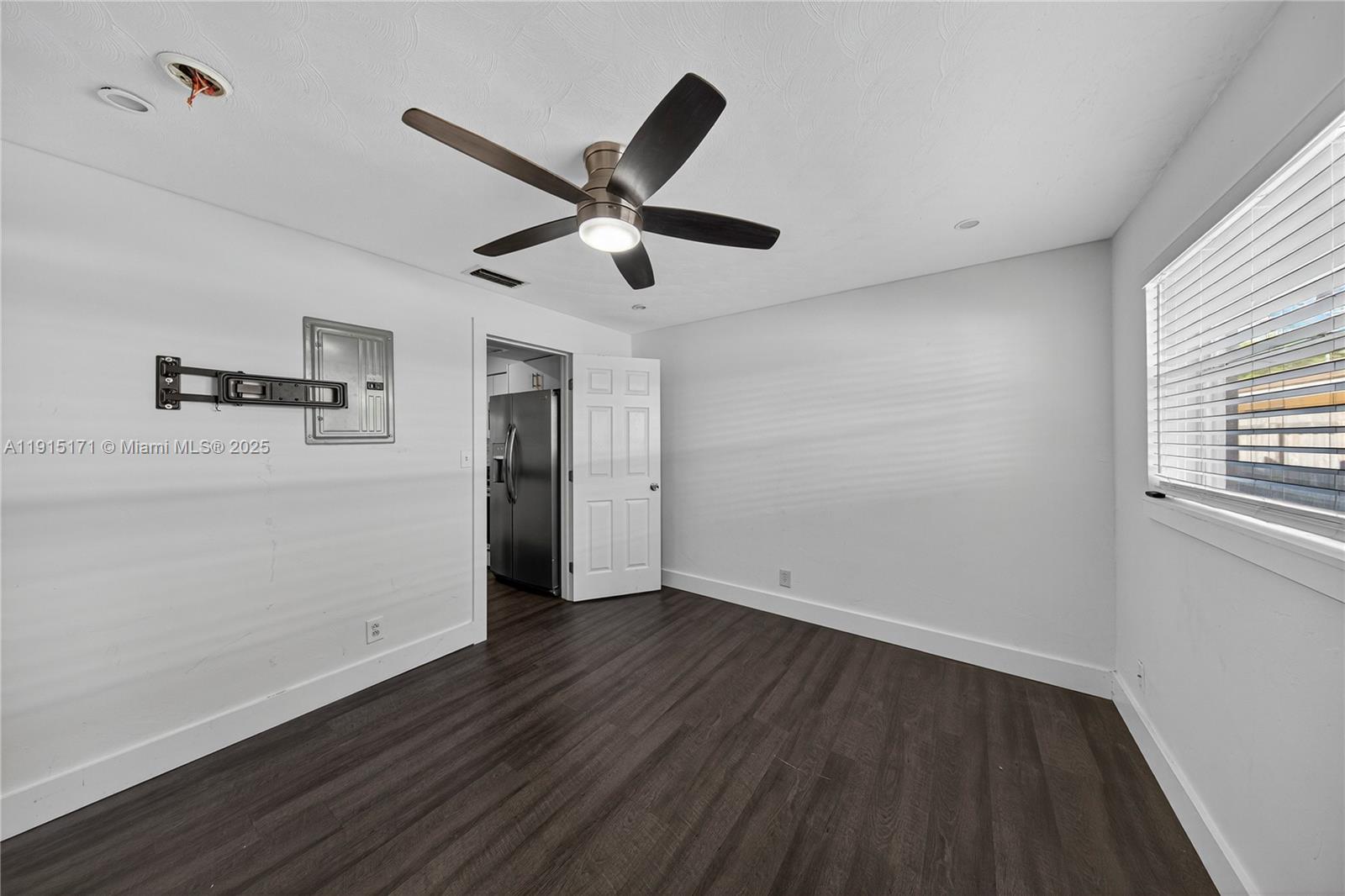 17TH TERRACE CONDOMINIUM - Residential Lease