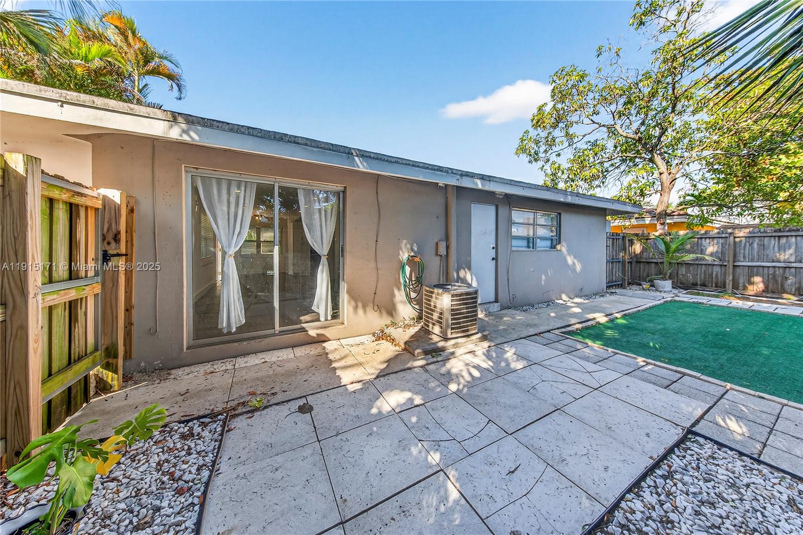 17TH TERRACE CONDOMINIUM - Residential Lease