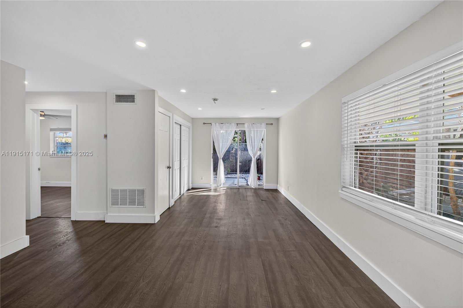 17TH TERRACE CONDOMINIUM - Residential Lease