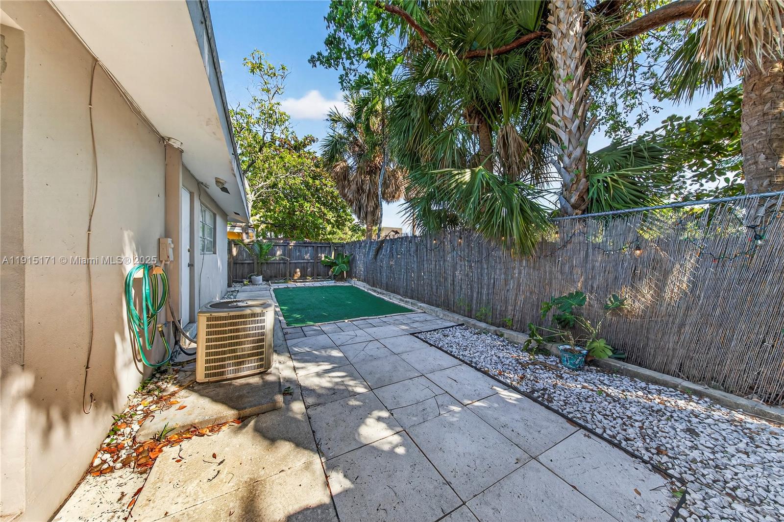 17TH TERRACE CONDOMINIUM - Residential Lease