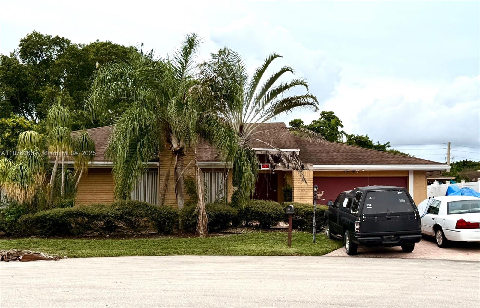 Opportunity to own an amazing investment opportunity! Great rental or fix and flip! cash only please see broker remarks