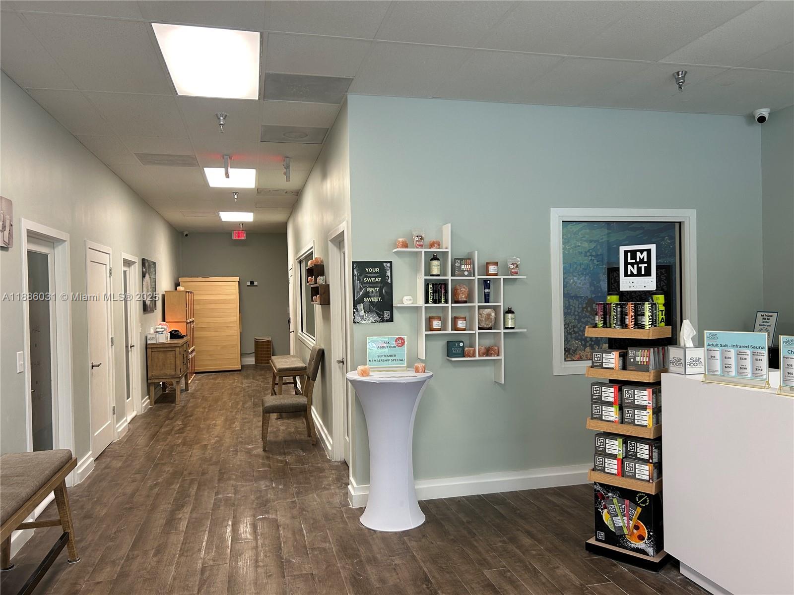 1233 N University Dr