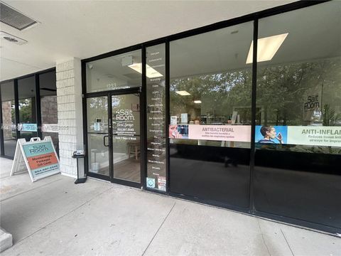 1233 N University Dr Coral Springs FL 33071