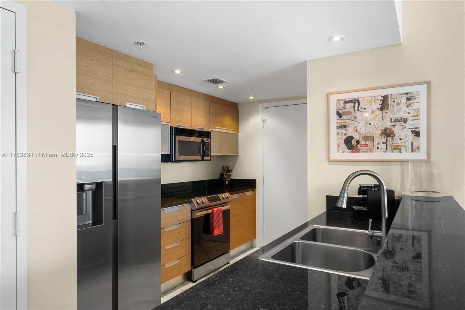 THE BRIDGEWATER CONDO - Residential