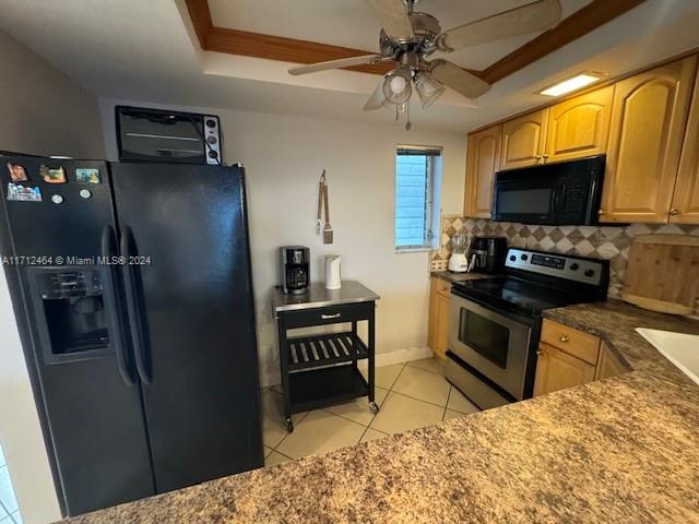 CRYSTAL COVE INC CONDO - Residential