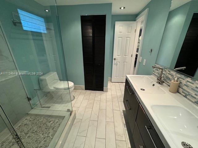 CRYSTAL COVE INC CONDO - Residential