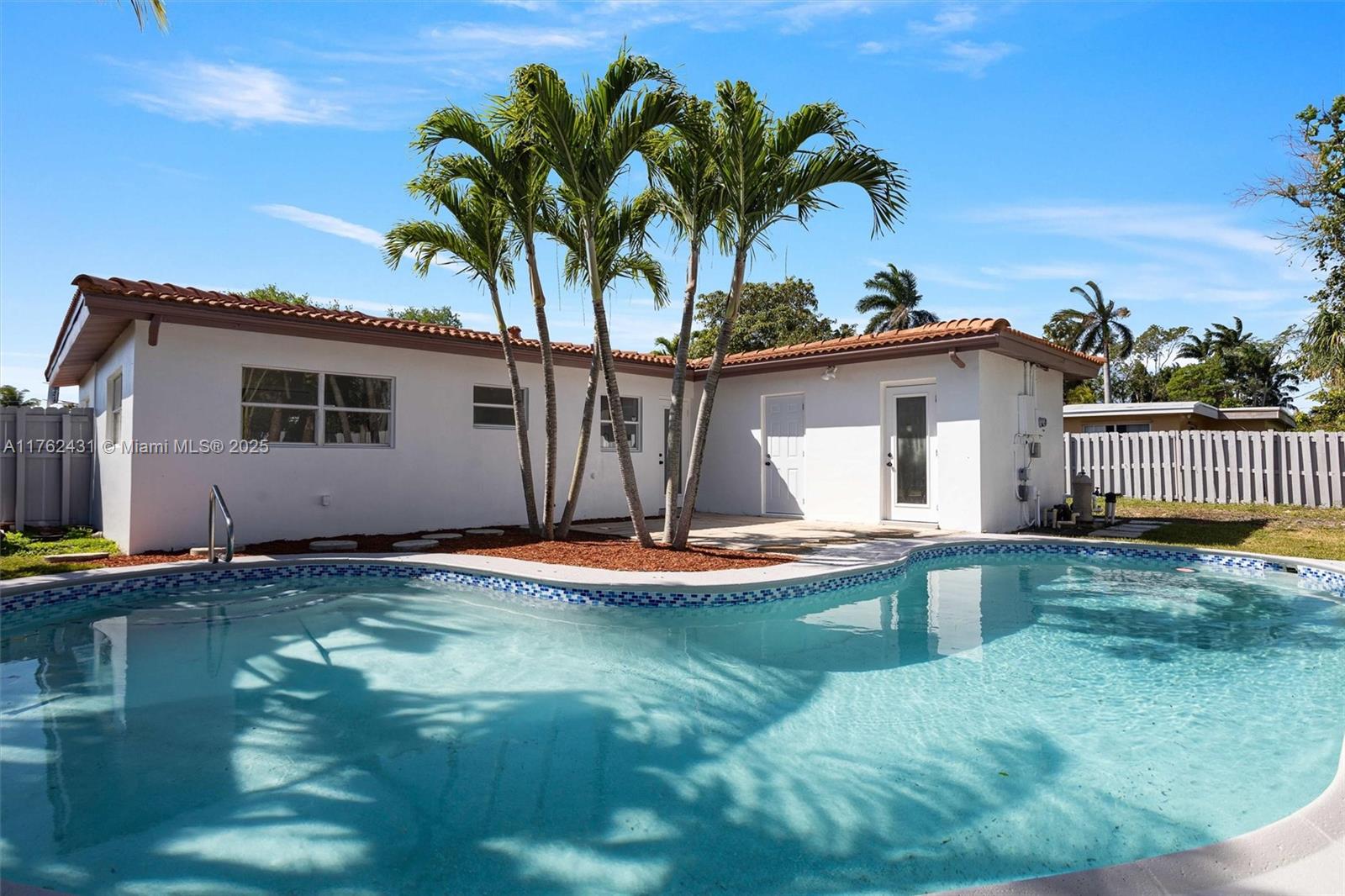 TWIN LAKES RESUB OF BLKS - Residential