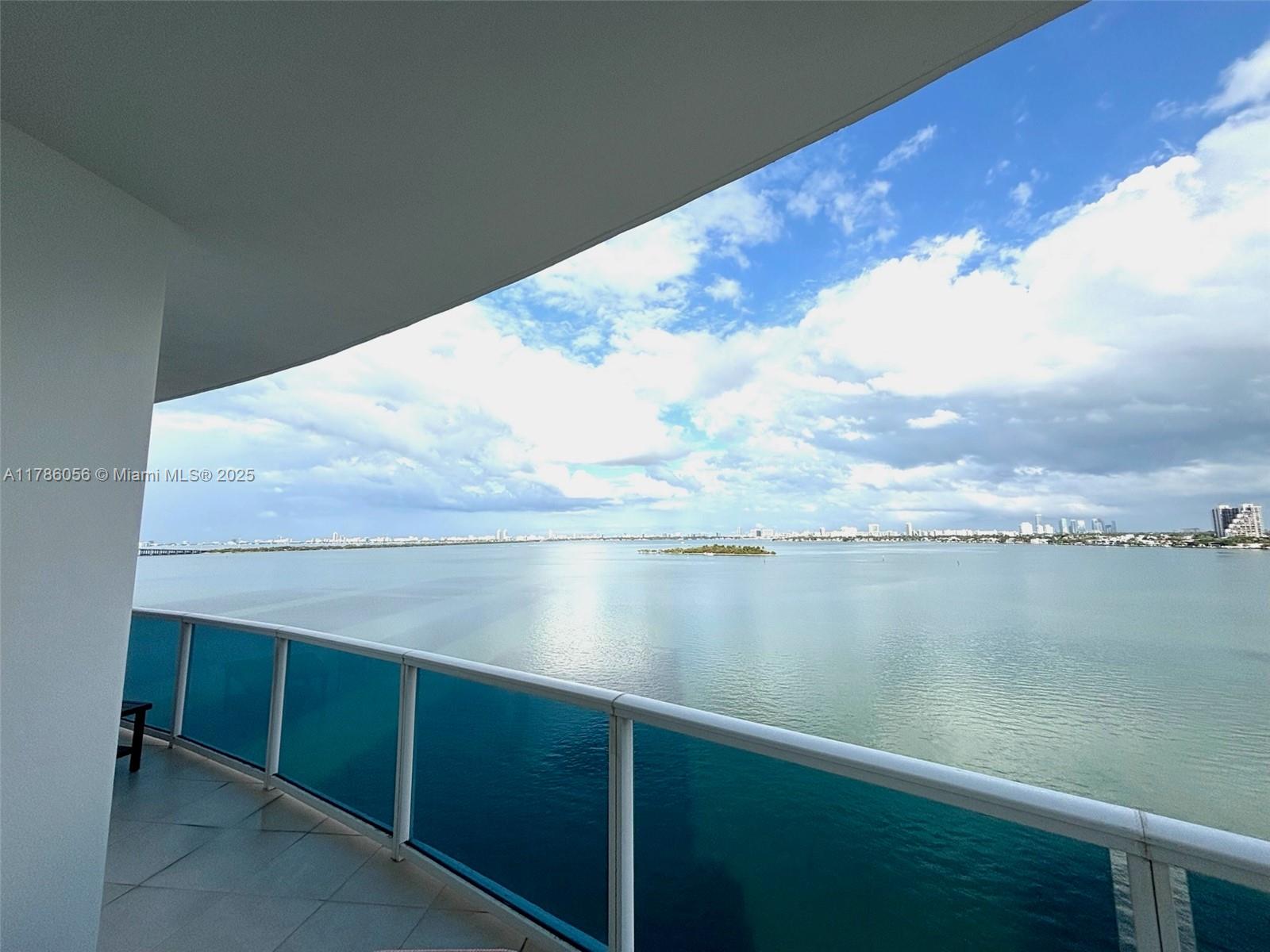 Rental Property at 725 Ne 22nd St 9A, Miami, Broward County, Florida - Bedrooms: 2 
Bathrooms: 2  - $6,500 MO.
