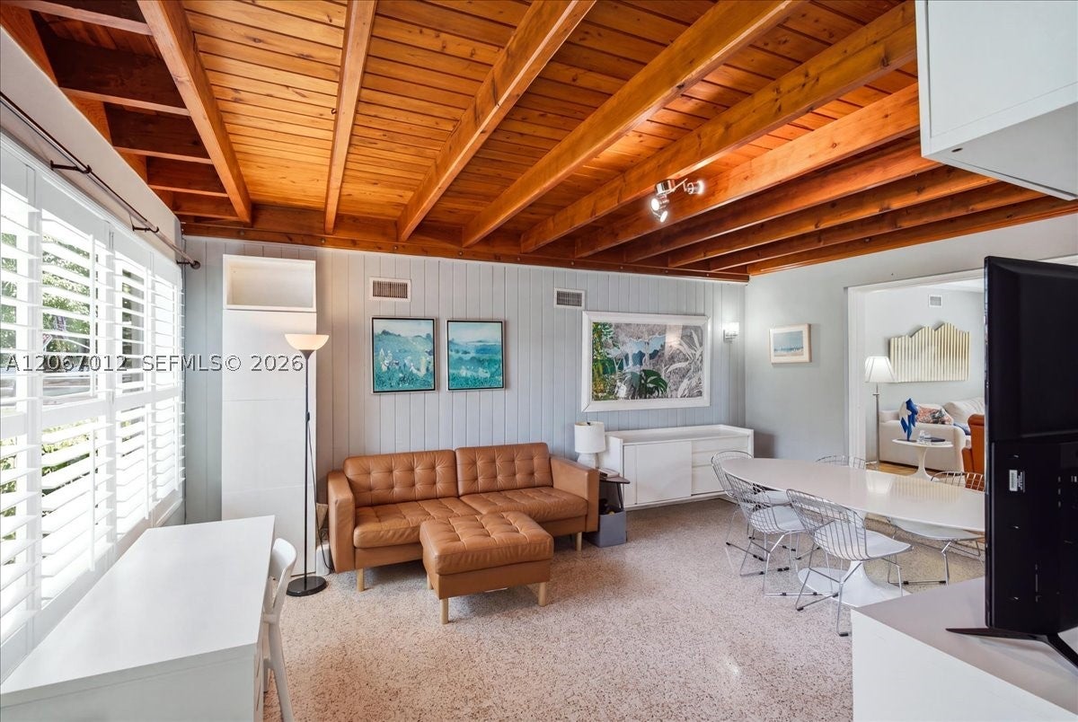 155 SW 28th Rd