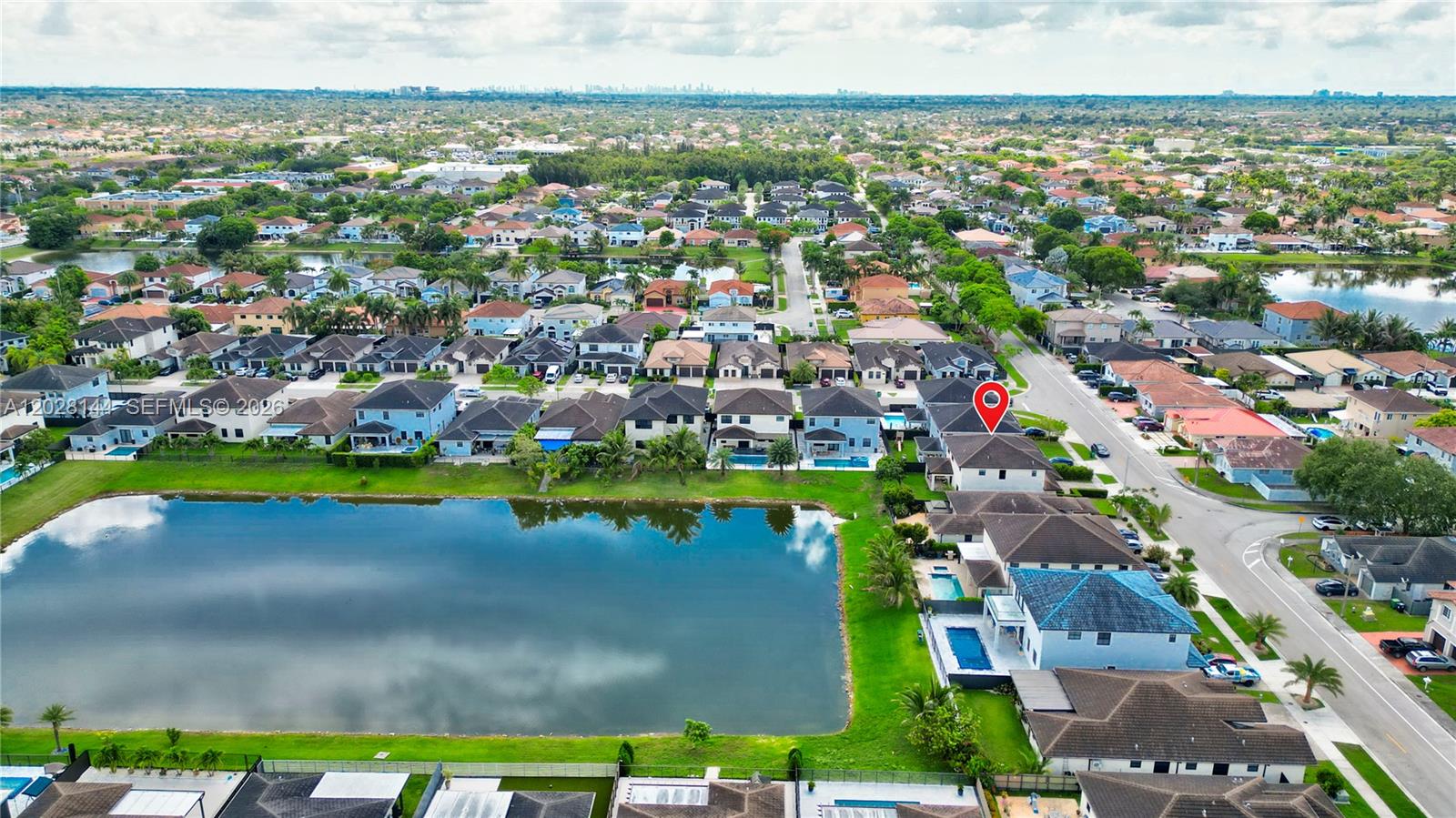 CYPRESS LAKE - Residential