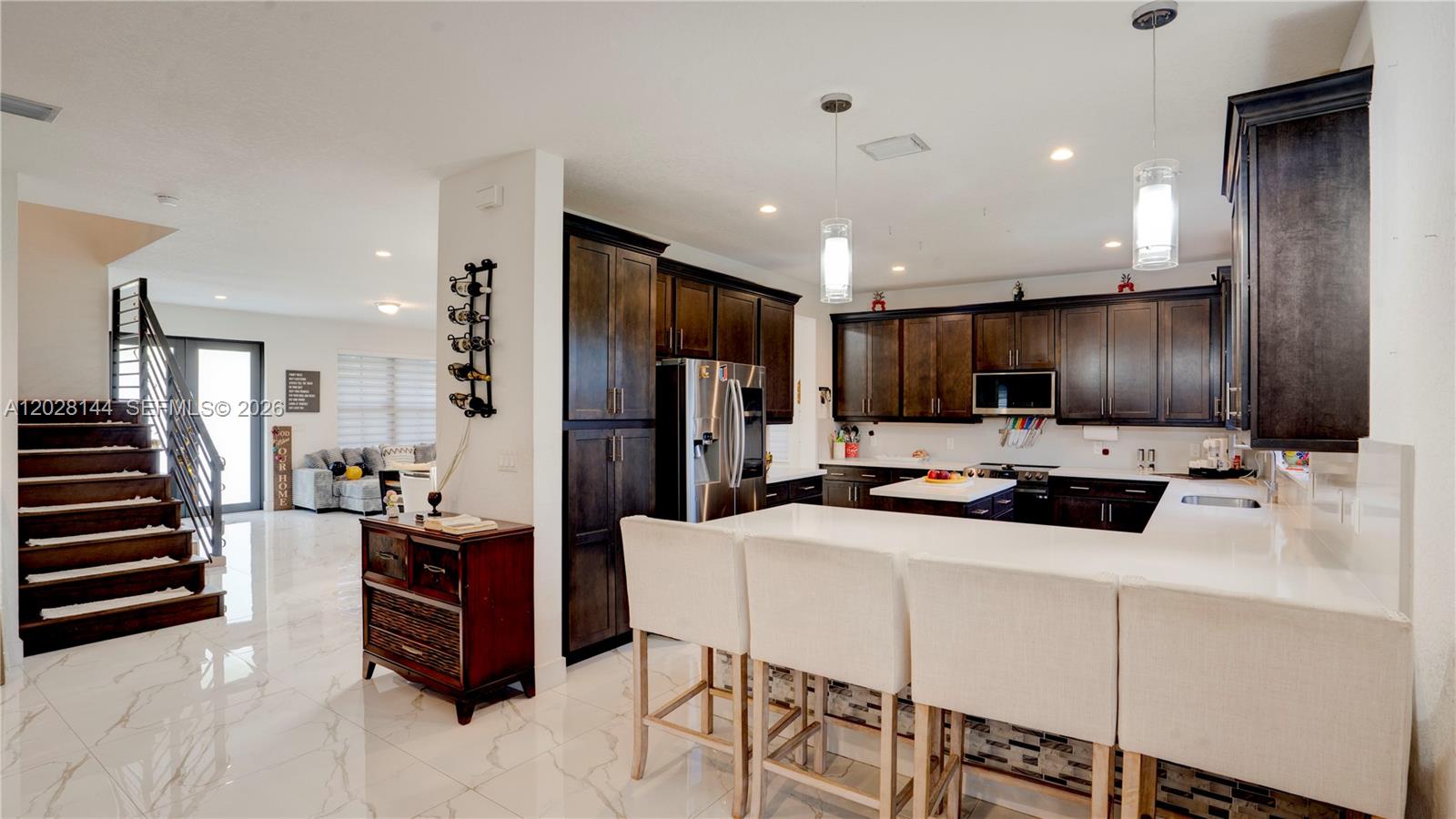 CYPRESS LAKE - Residential