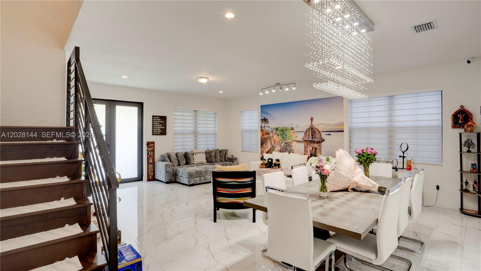 CYPRESS LAKE - Residential