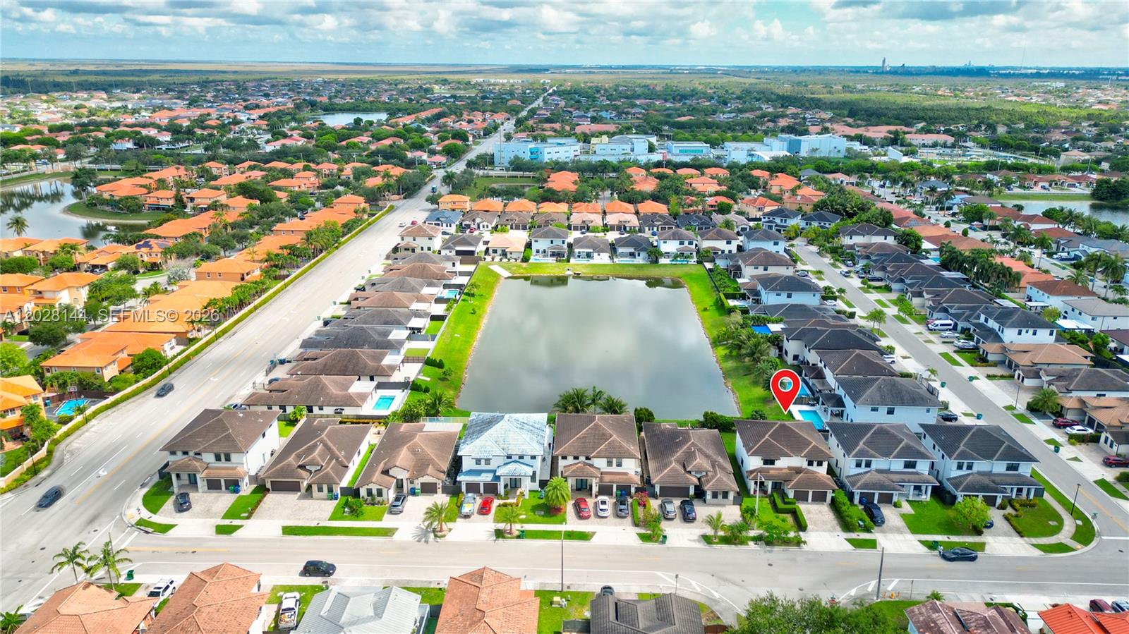CYPRESS LAKE - Residential