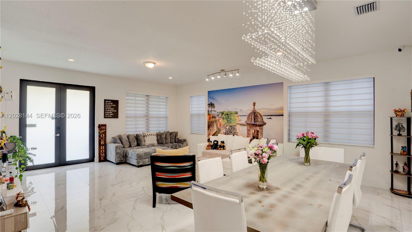 CYPRESS LAKE - Residential