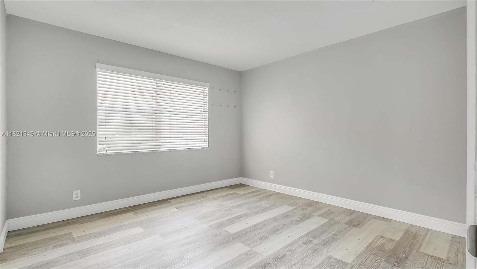 VENETIAN GARDENS AT COUNT - Residential