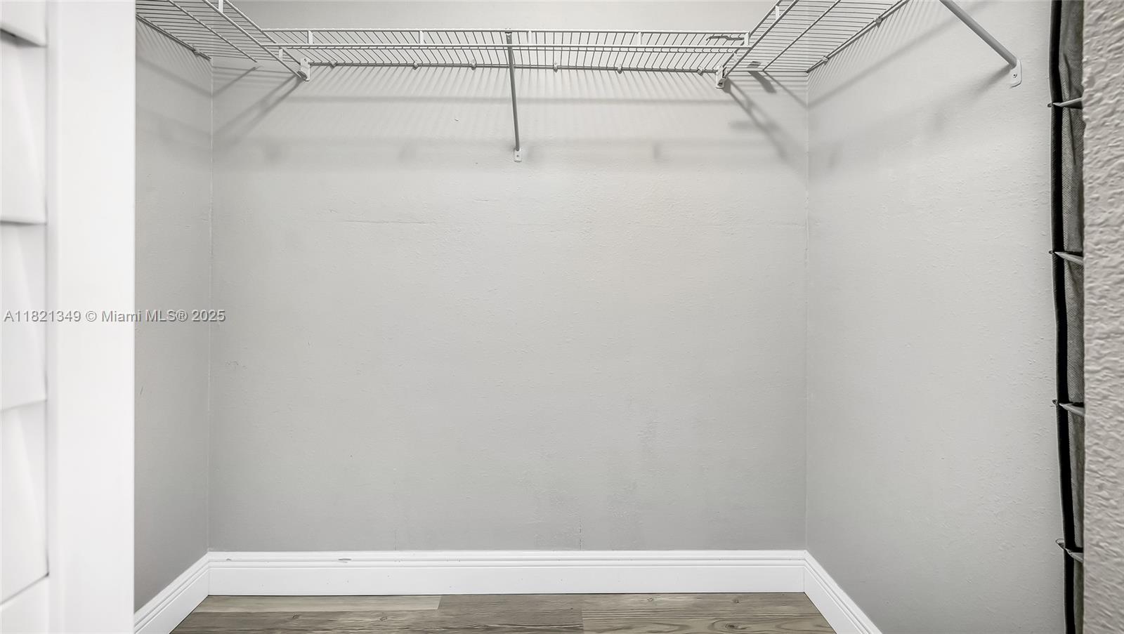 VENETIAN GARDENS AT COUNT - Residential