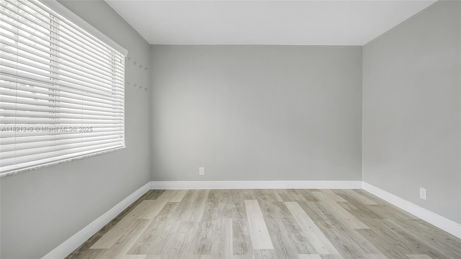 VENETIAN GARDENS AT COUNT - Residential