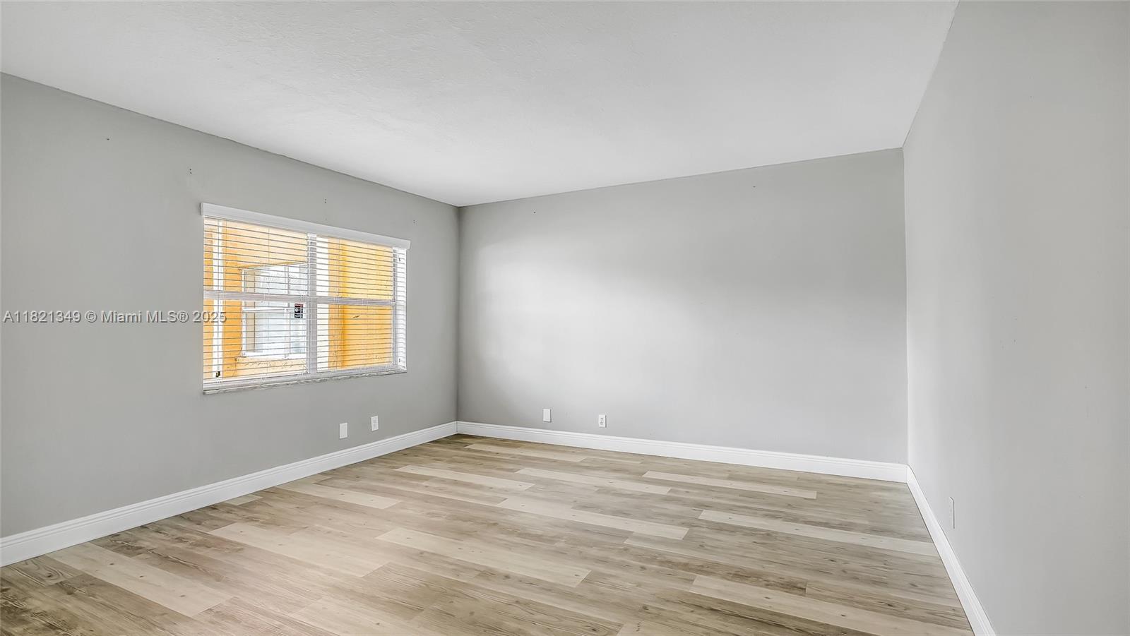 VENETIAN GARDENS AT COUNT - Residential