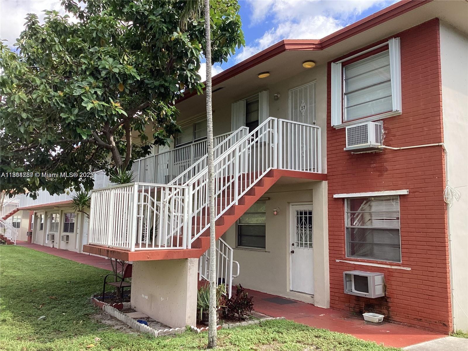 Rental Property at 2917 Plunkett St 22C, Hollywood, Broward County, Florida - Bedrooms: 2 
Bathrooms: 1  - $2,200 MO.