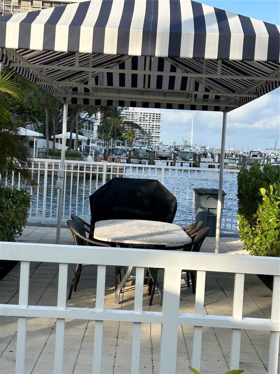 2101 Brickell Ave 502