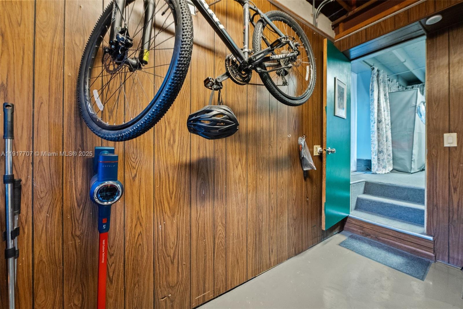 GOLF COURSE ADDN HIA - Residential