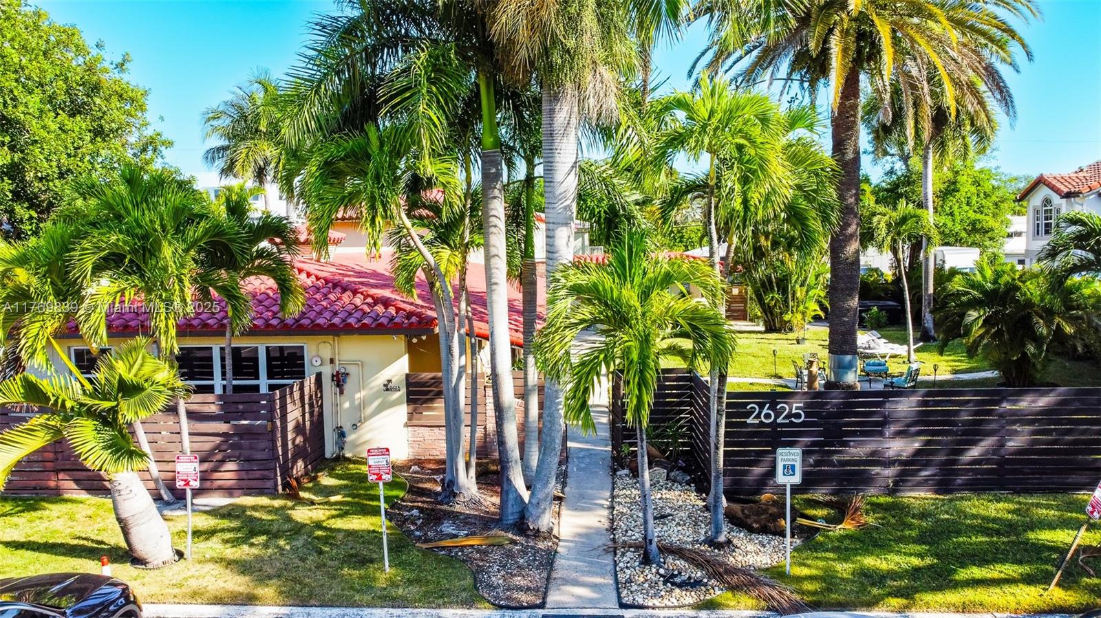 2625 NE 13th Ct