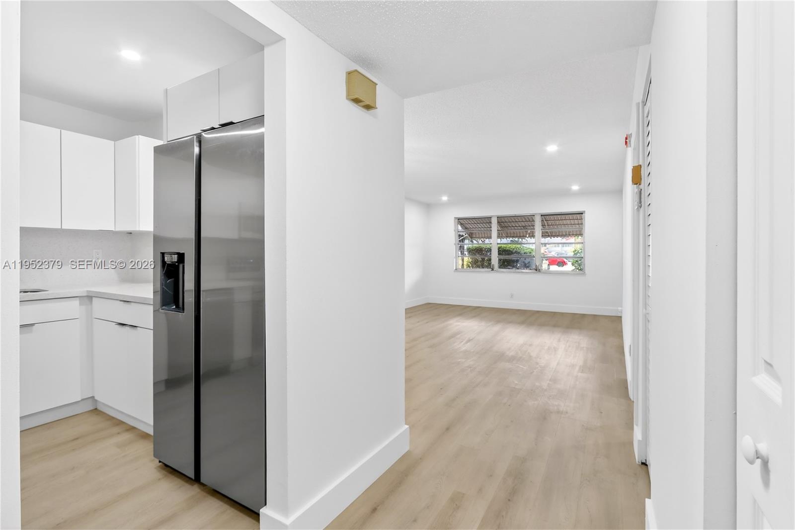 FOURTH GULFSTREAM GARDEN - Residential