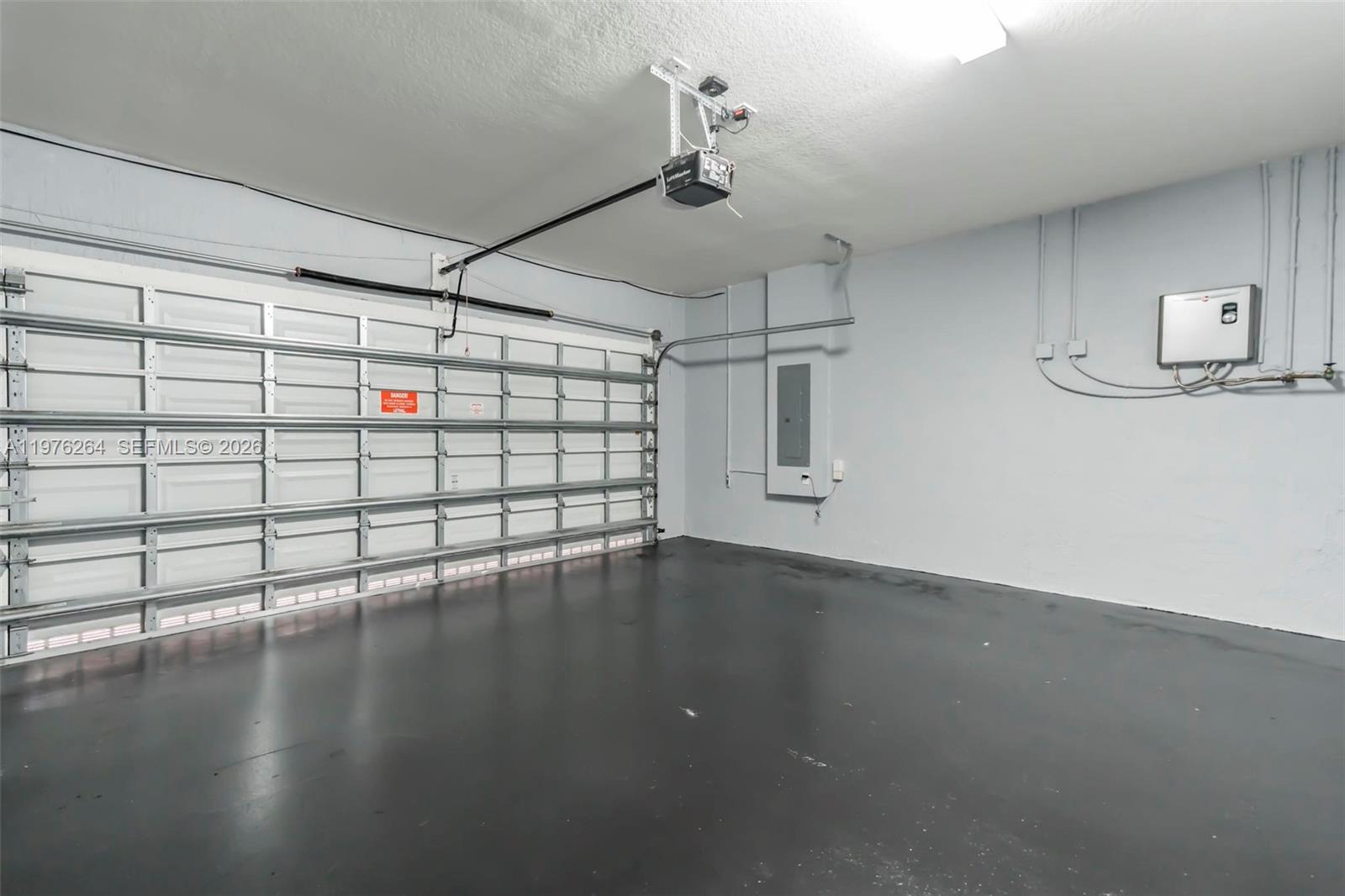 AQUABELLA SECTION ONE - Residential