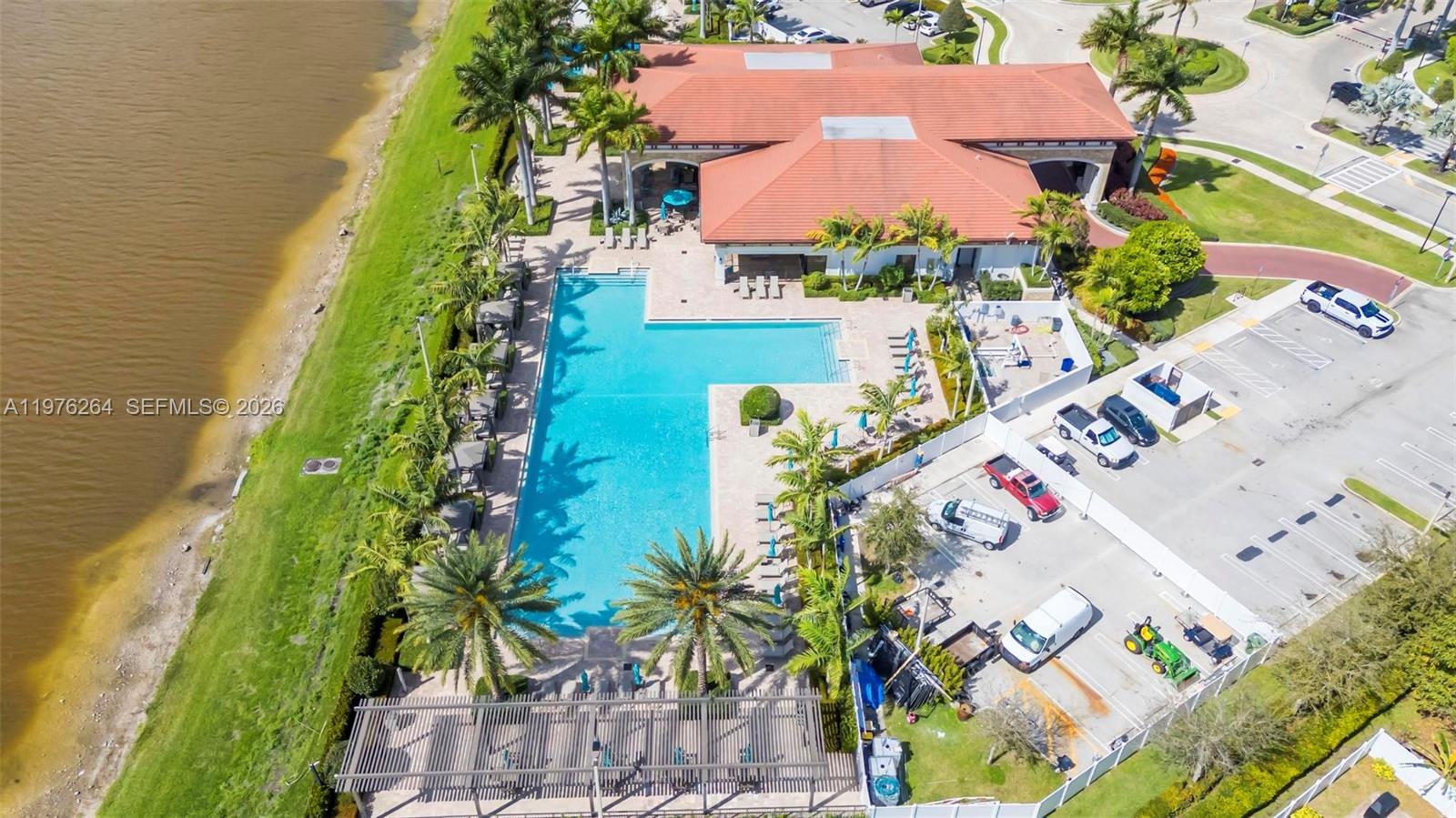 AQUABELLA SECTION ONE - Residential