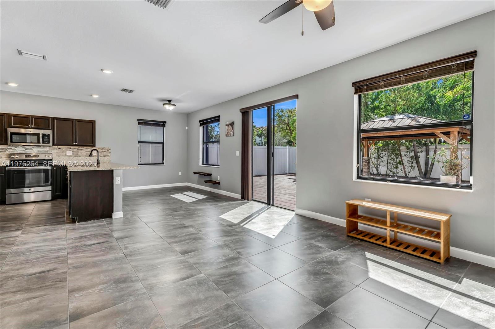 AQUABELLA SECTION ONE - Residential