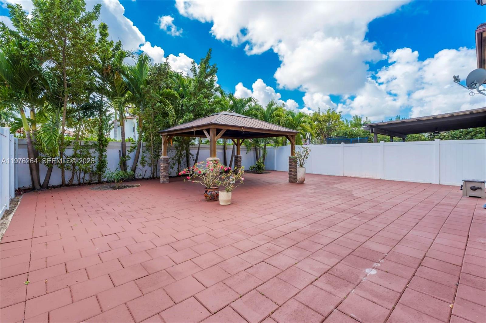 AQUABELLA SECTION ONE - Residential