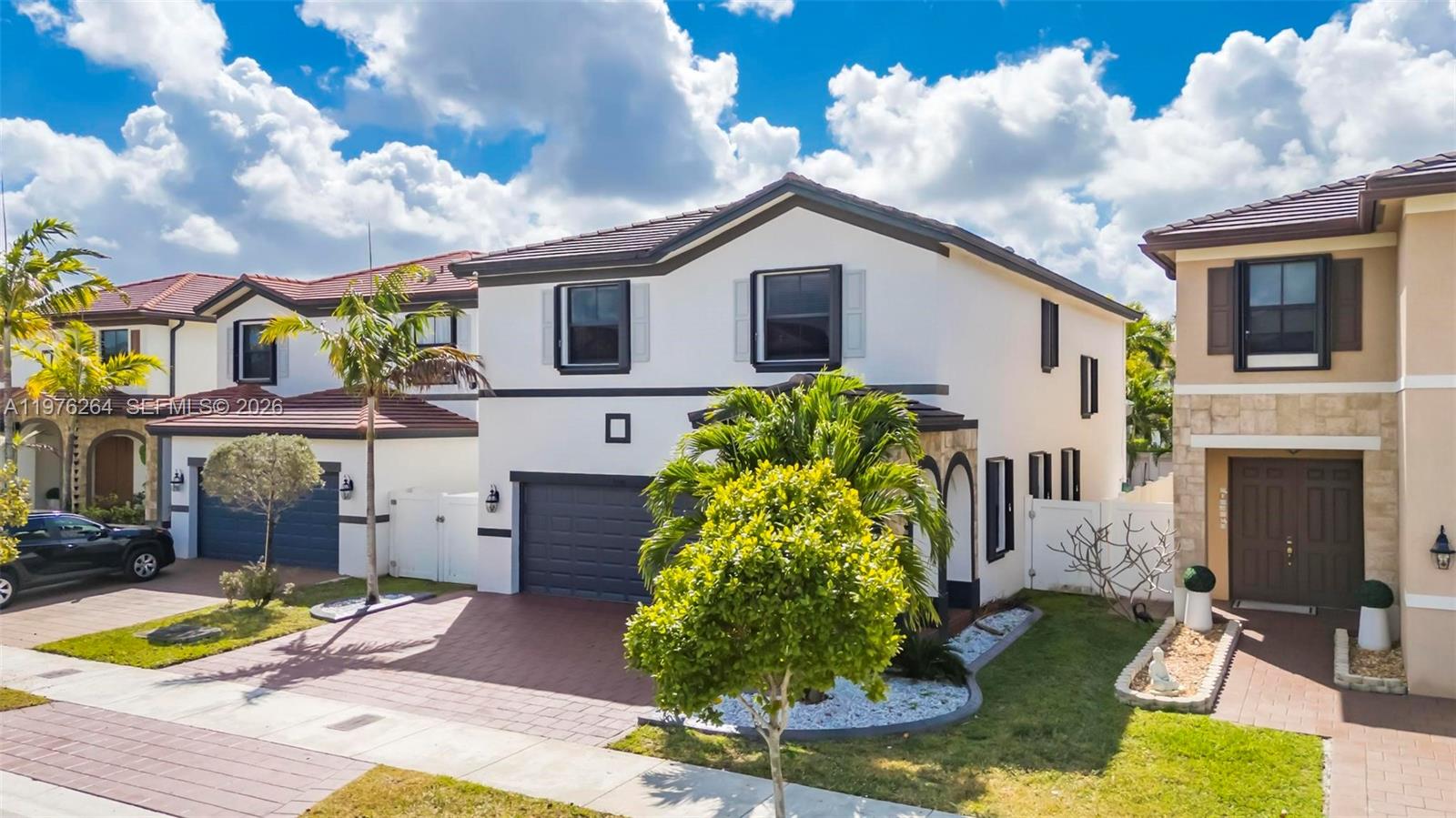 AQUABELLA SECTION ONE - Residential