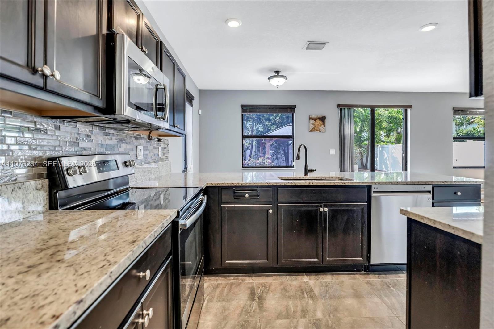 AQUABELLA SECTION ONE - Residential