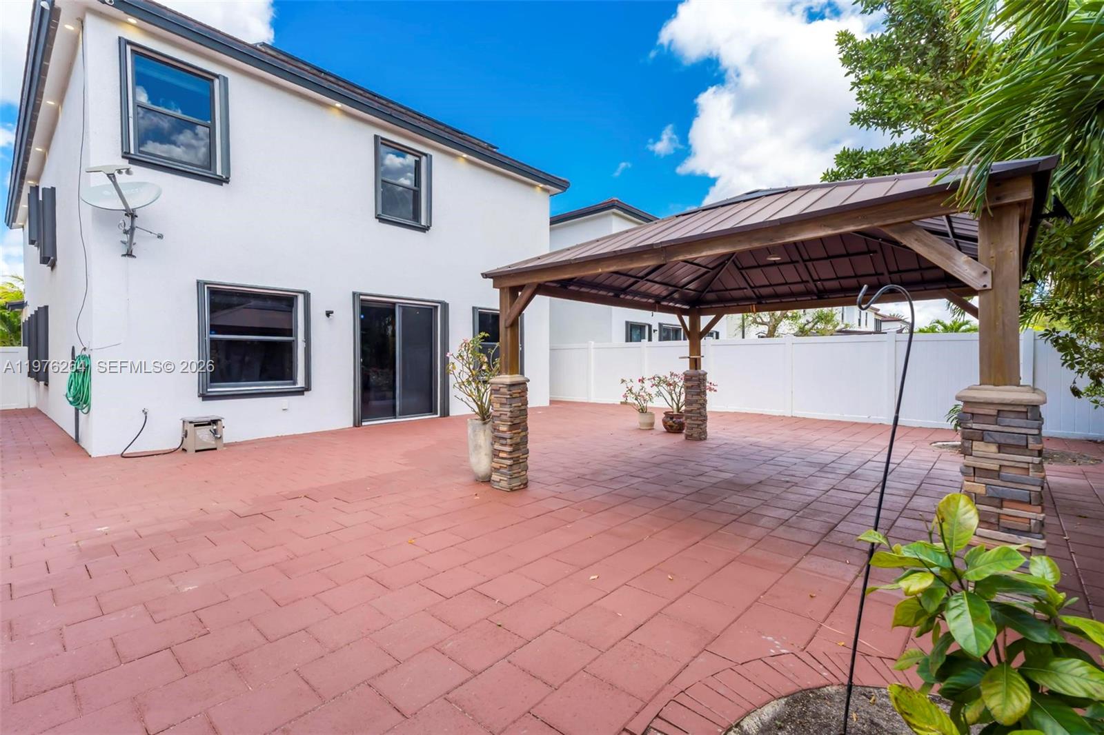 AQUABELLA SECTION ONE - Residential