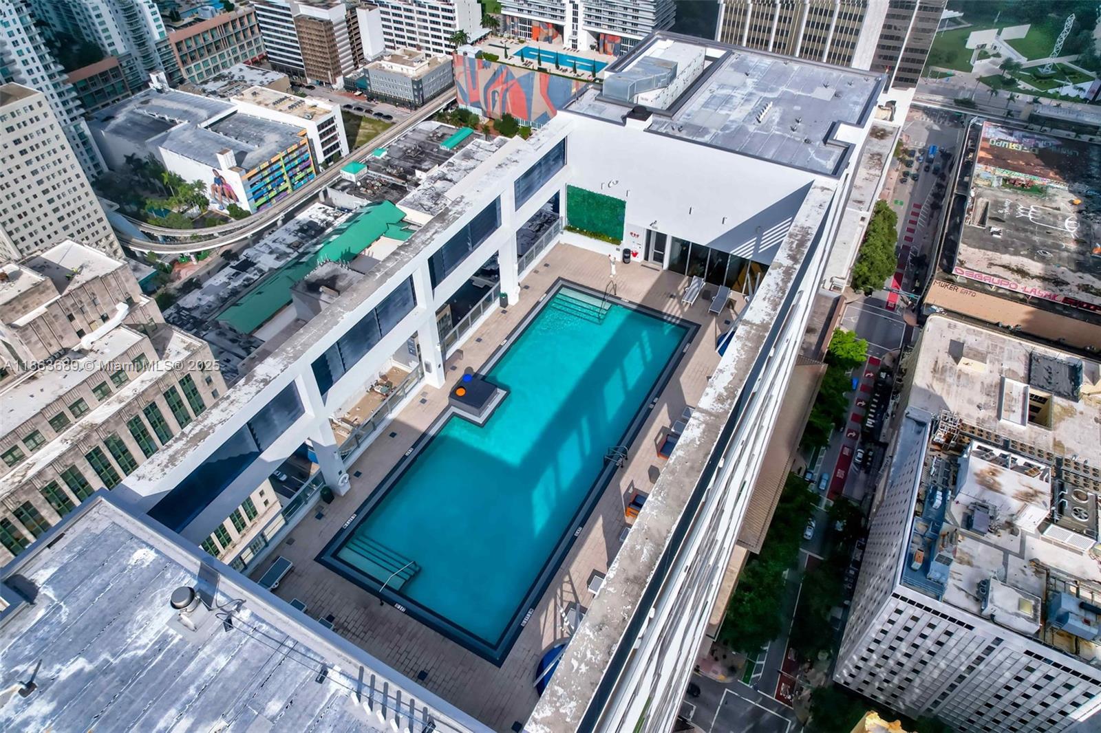 CENTRO CONDO - Residential